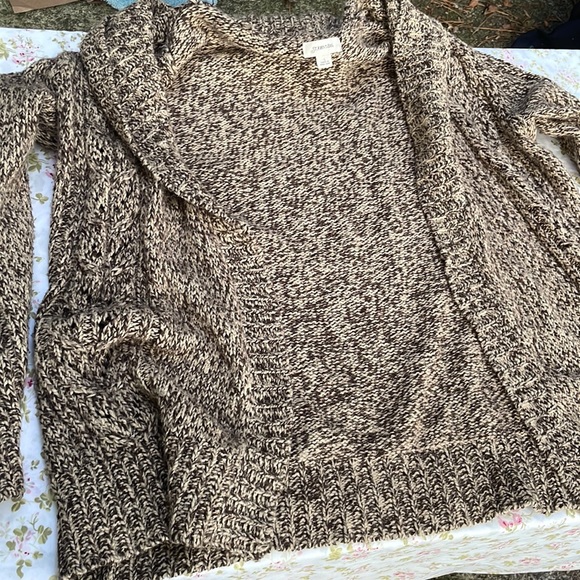 Cardigan - Picture 1 of 3